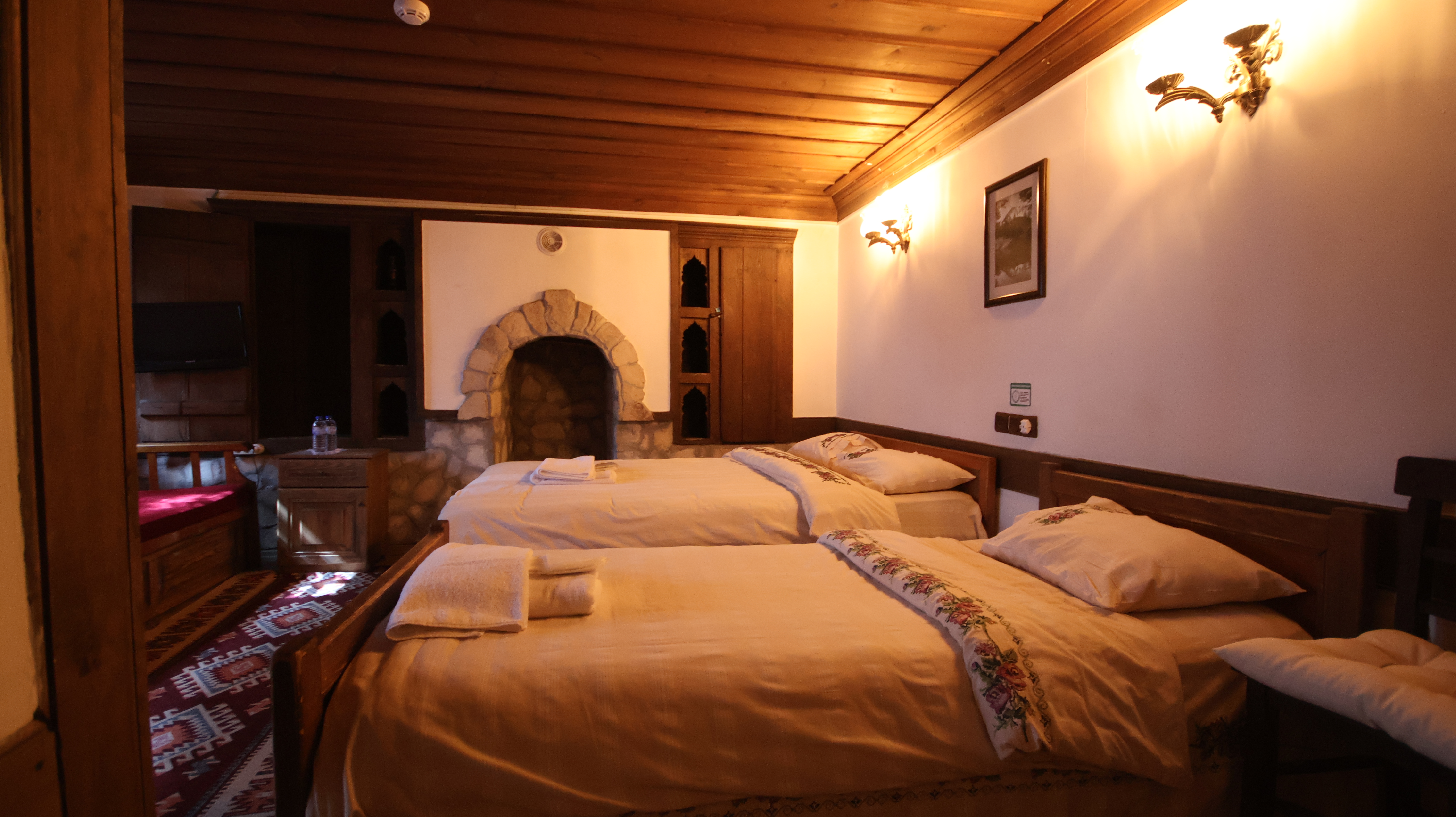 Twin Room 4